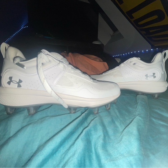 White Under Armour Cleats - Picture 1 of 4
